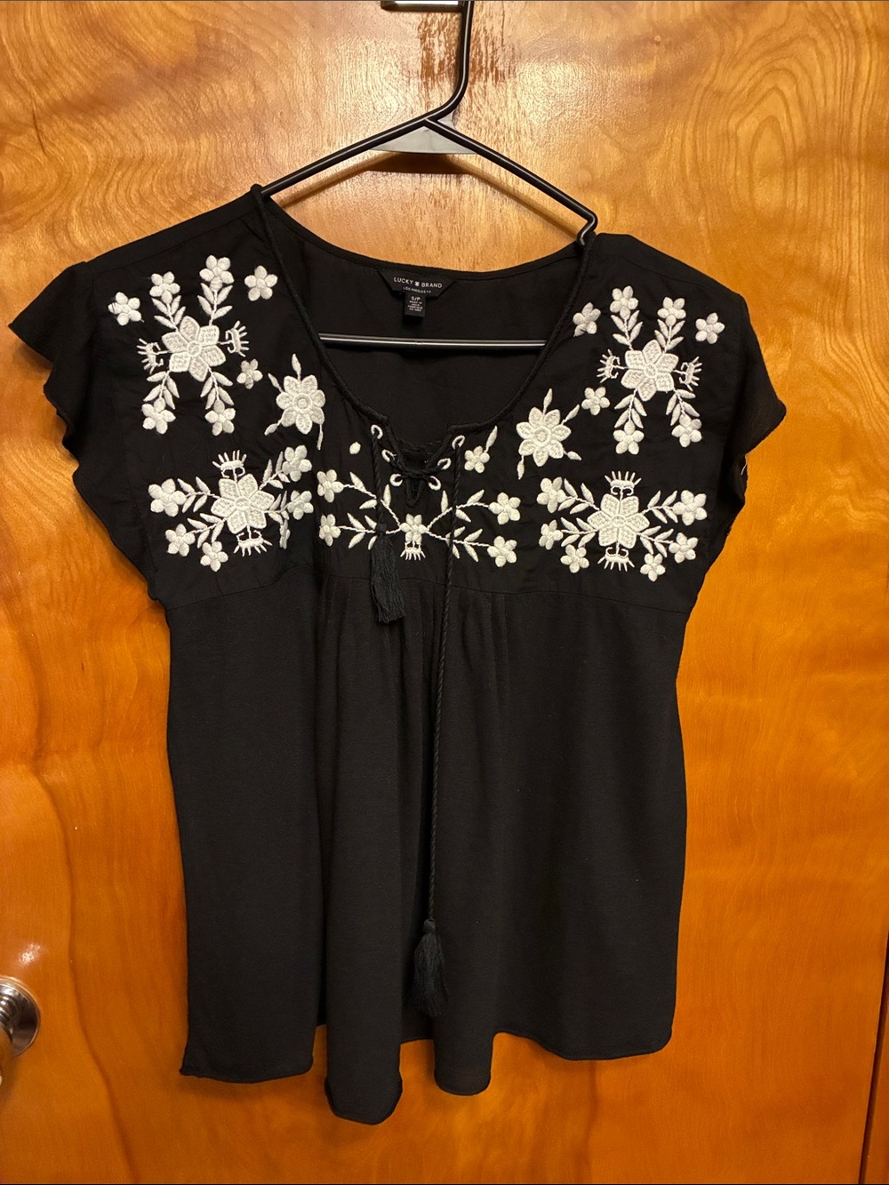 LUCKY Brand Black V-Neck Embroidered Peasant Top. Size Small. So cute! EUC